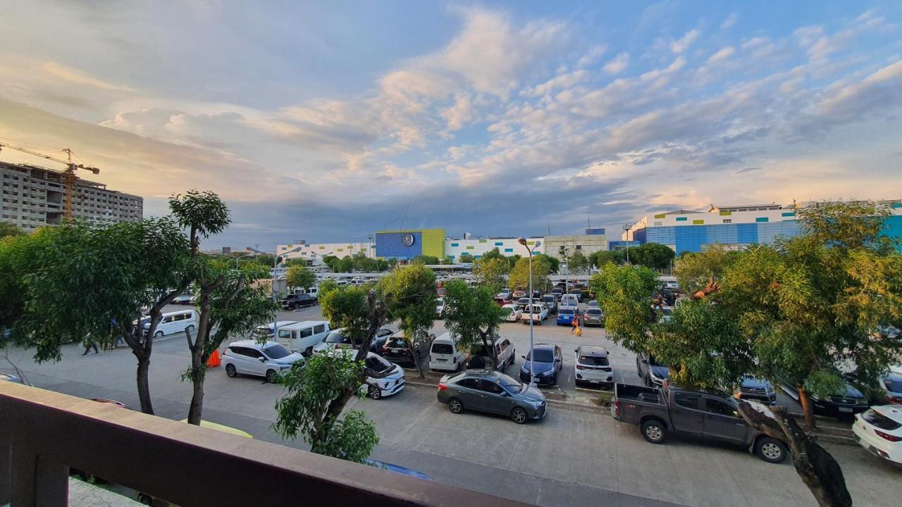 Cozy 2Br With Free Pool Beside Sm City Mall Davao Экстерьер фото